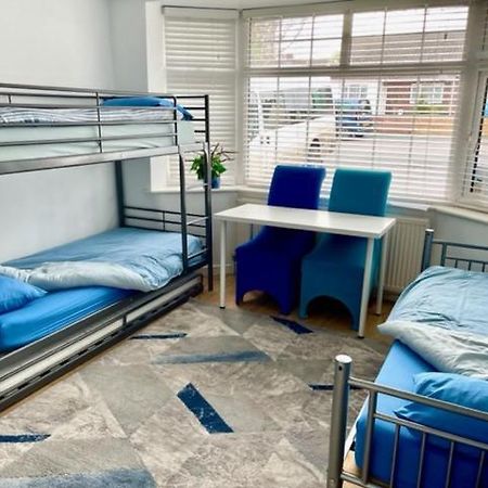 Barrs Court Beds Bed & Breakfast Warmley Dış mekan fotoğraf