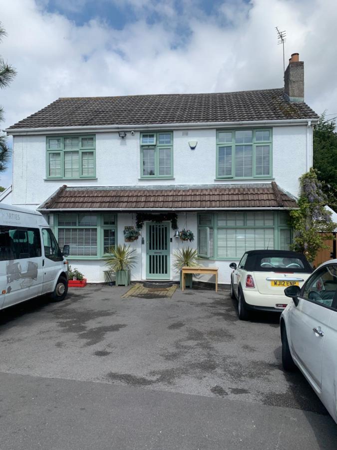 Barrs Court Beds Bed & Breakfast Warmley Dış mekan fotoğraf